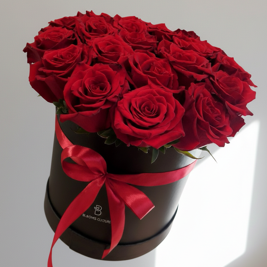Blooms Culture 25 Red  Roses in Heart Box
