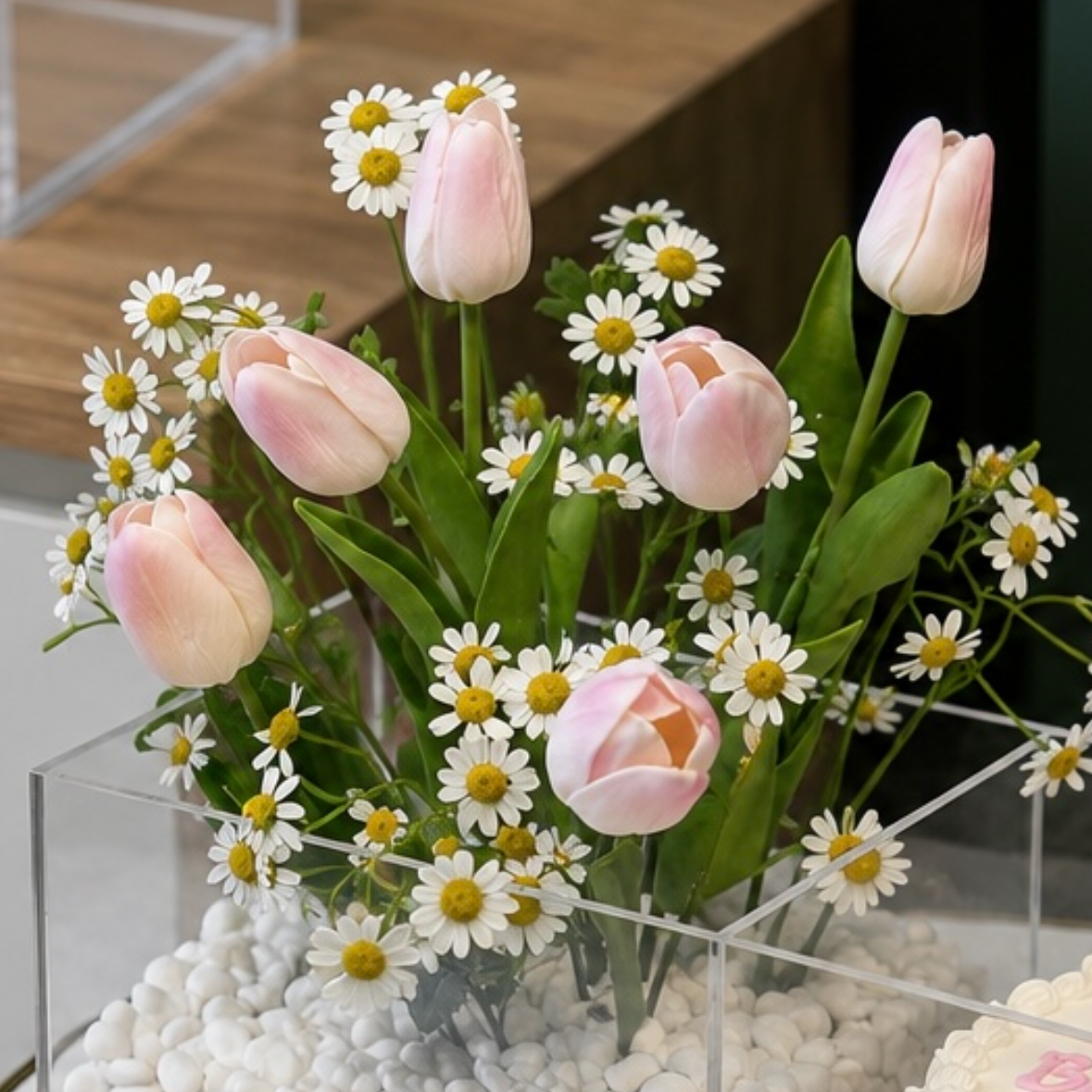 Blush Tulip & Daisy Cake Box
