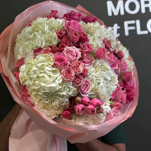 Blush Elegance Grand Bouquet