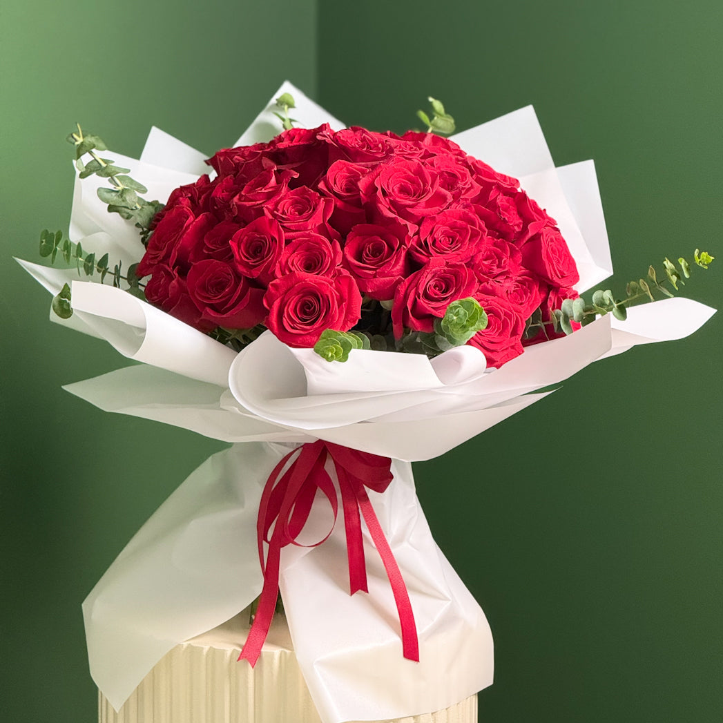 Romance Red Roses Bouquet