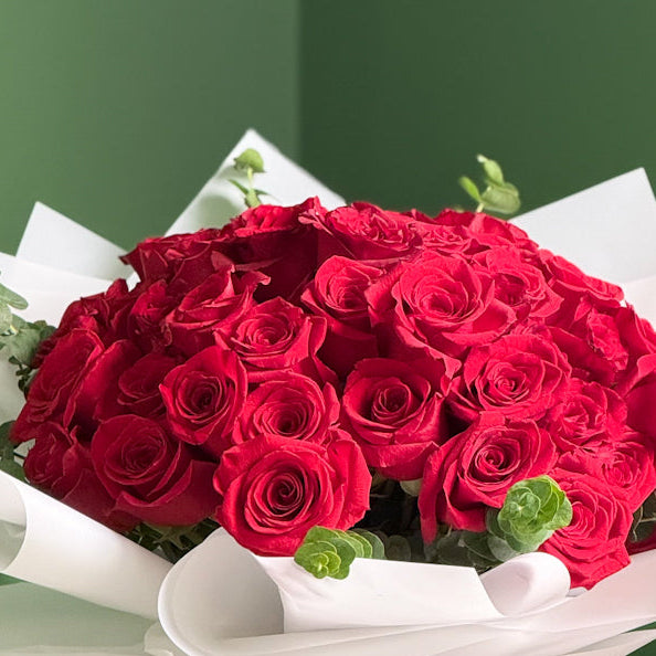 Romance Red Roses Bouquet